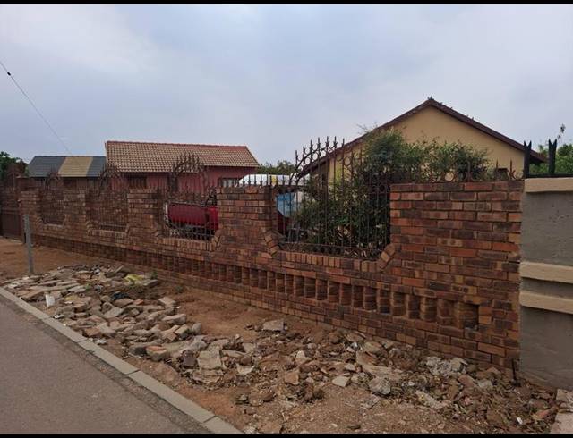 2 BEDROOM HOUSE FOR SALE IN SOSHANGUVE GG